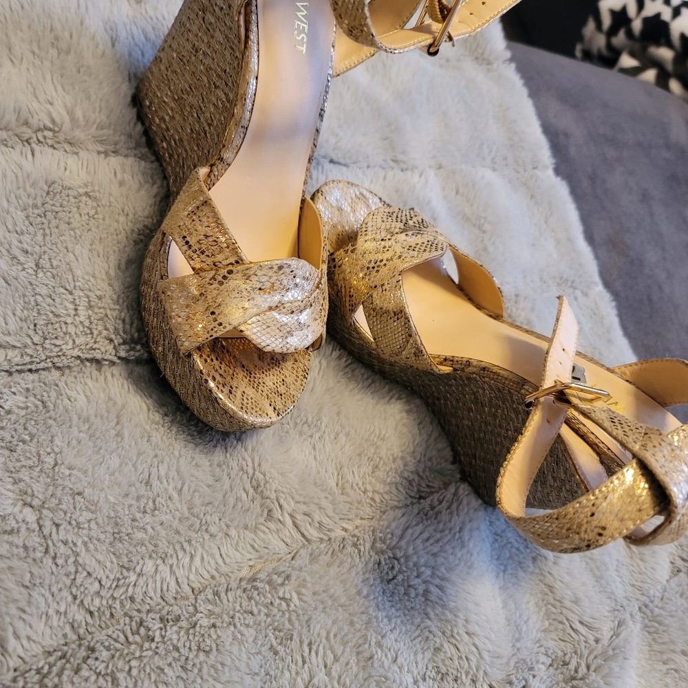 Nine west sandals size 7